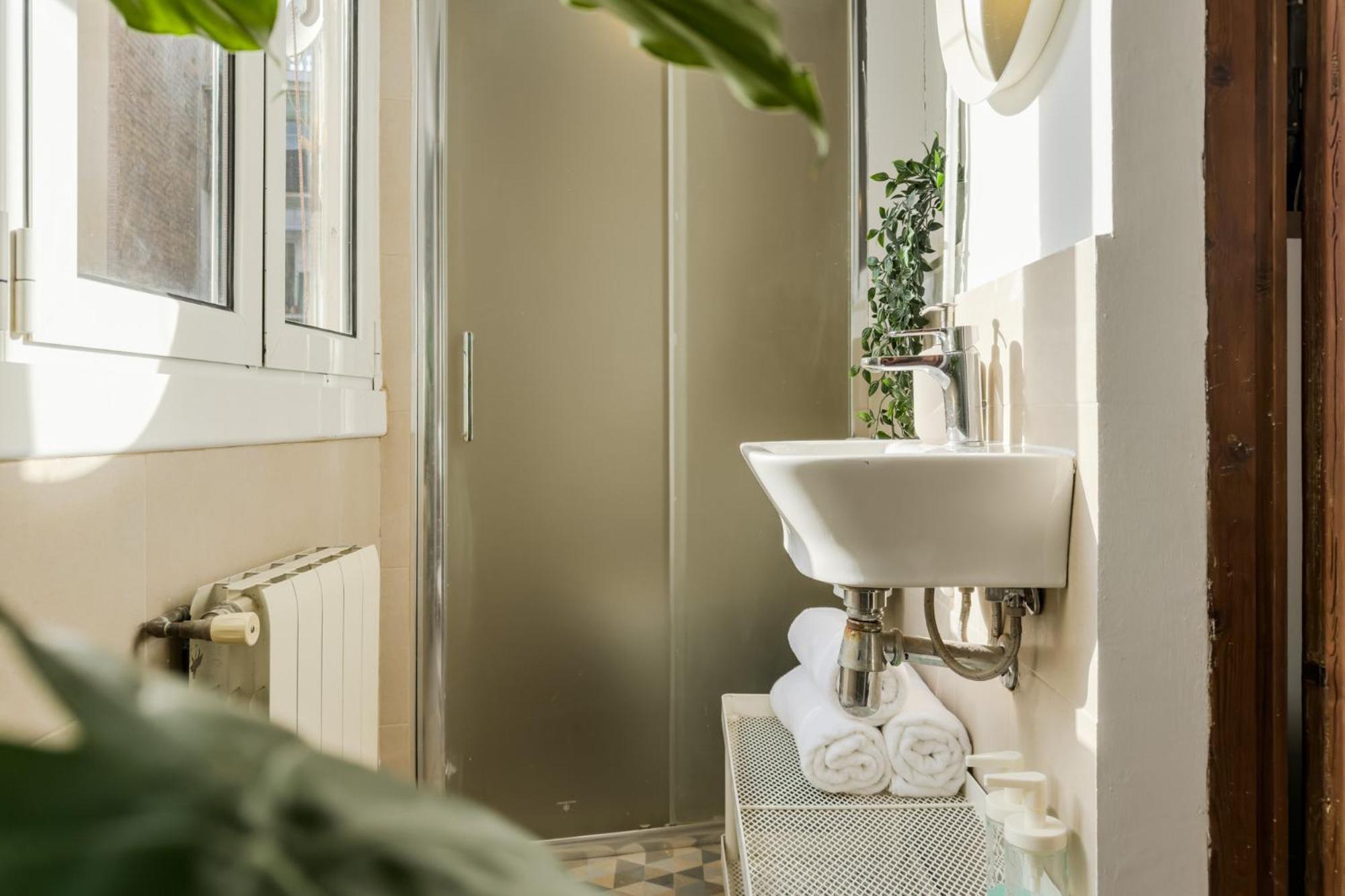 Magalhaes - Trad Flat In Poble Sec, Near Ramblas Barcelona Exteriér fotografie